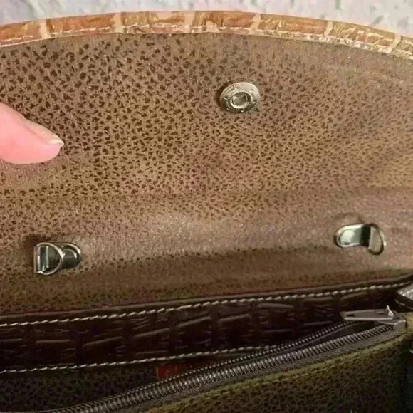 Alejandra's Women's Brown Large Leather Croc Wallet Versatile Chain Loops NWOT - Picture 11 of 12